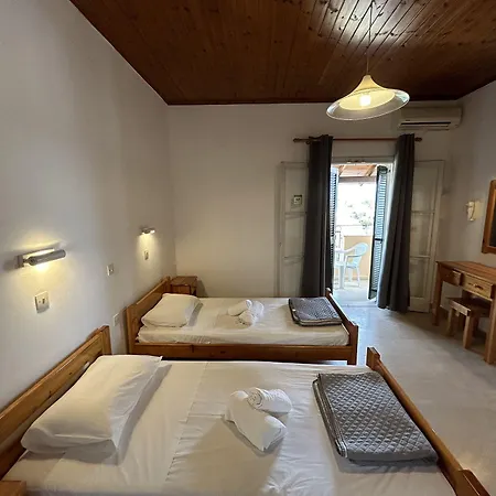 Panorama Complex 2* Kávos